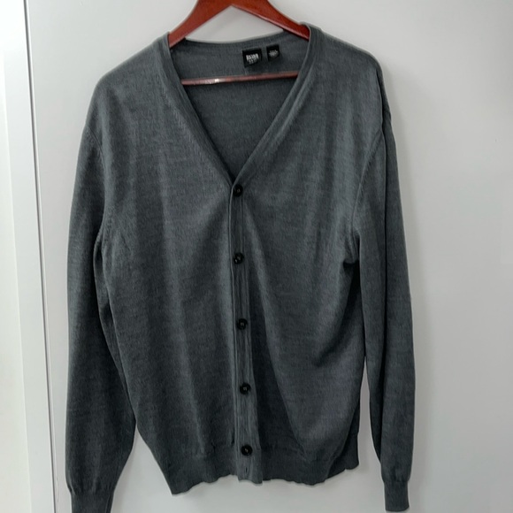 Hugo Boss 100% Wool Cardigan Sweater Size XXL slim fit. Very Good Used condition - Picture 2 of 16
